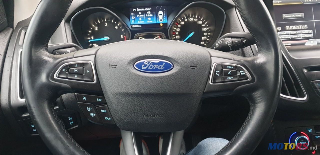 2015' Ford Focus photo #5