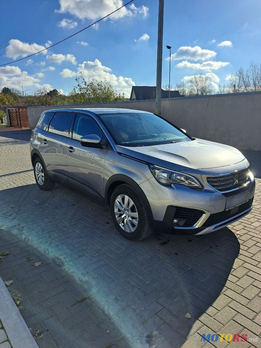 2019' Peugeot 5008 photo #3