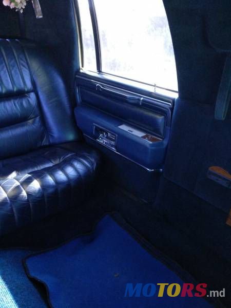 1988' Lincoln Town Car photo #4