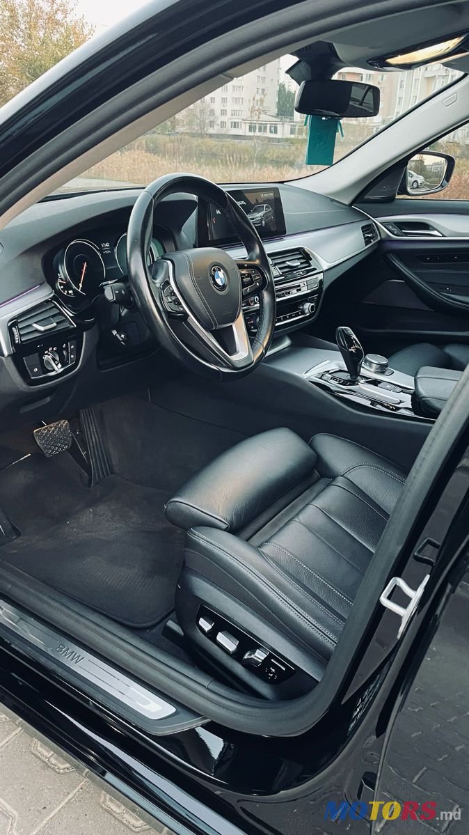 2017' BMW 5 Series photo #6