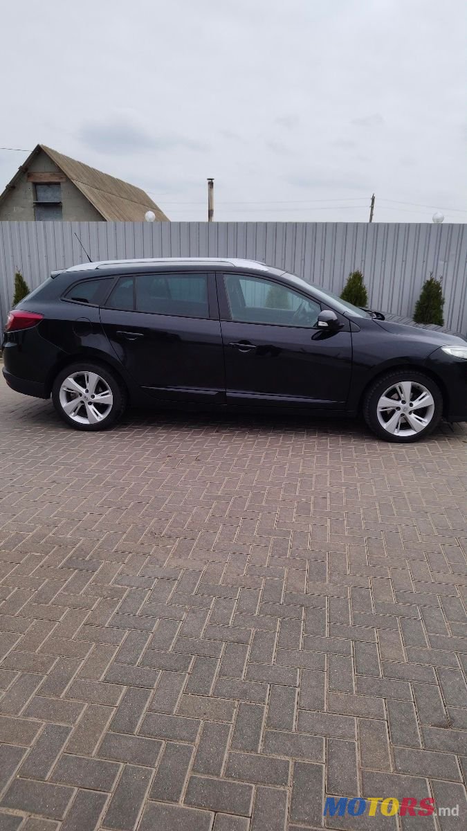 2012' Renault Megane photo #5