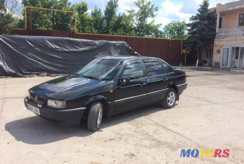 1993' Volkswagen Passat photo #1