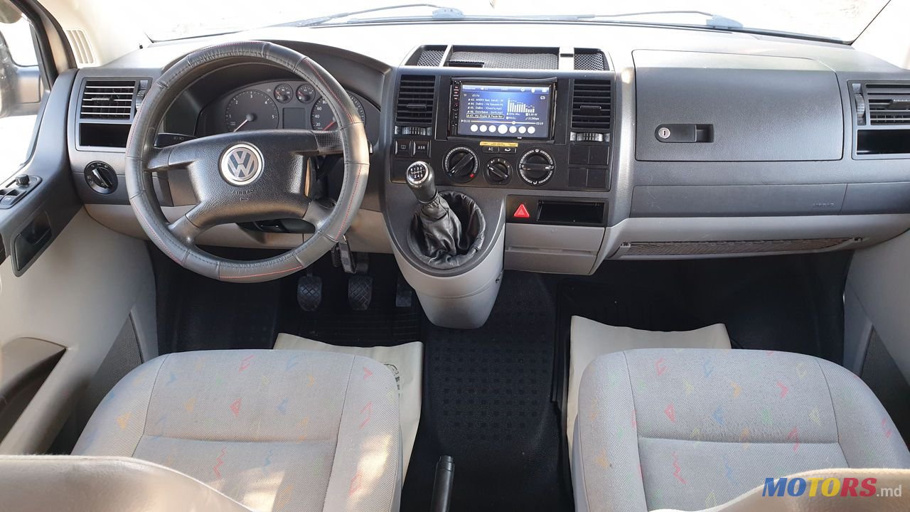 2005' Volkswagen Transporter photo #6
