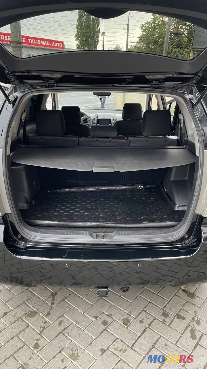 2006' Toyota Corolla Verso photo #6