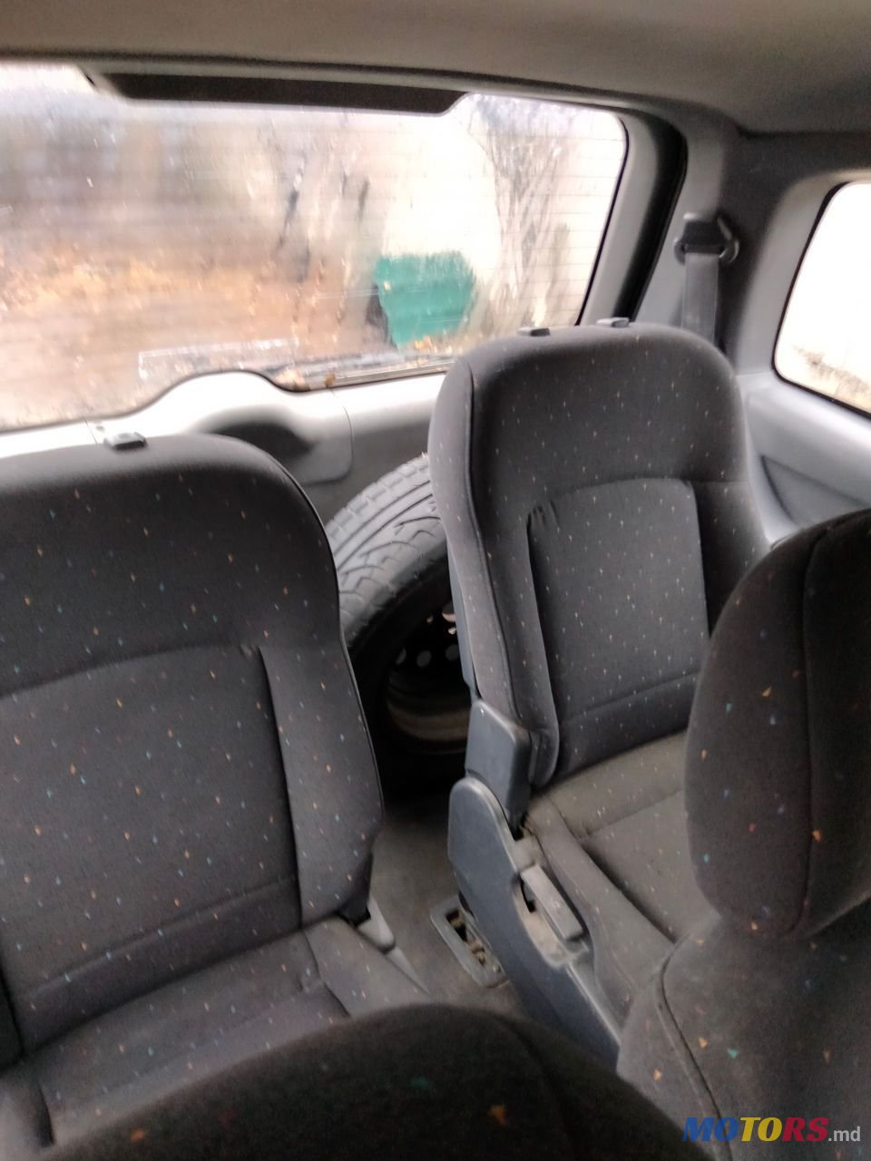 2001' Hyundai Trajet photo #5