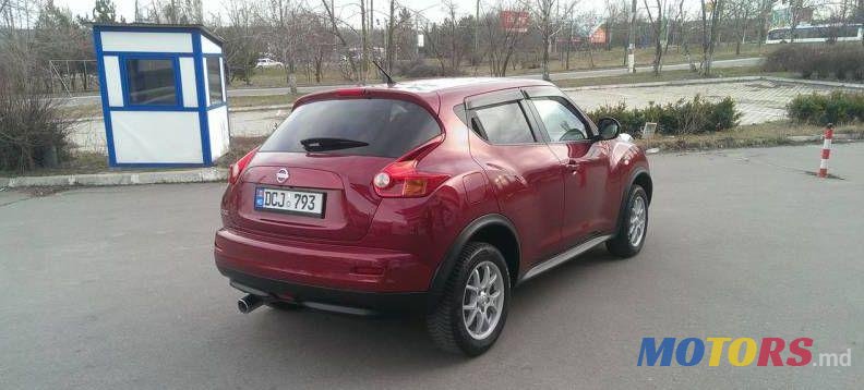 2010' Nissan Juke photo #2