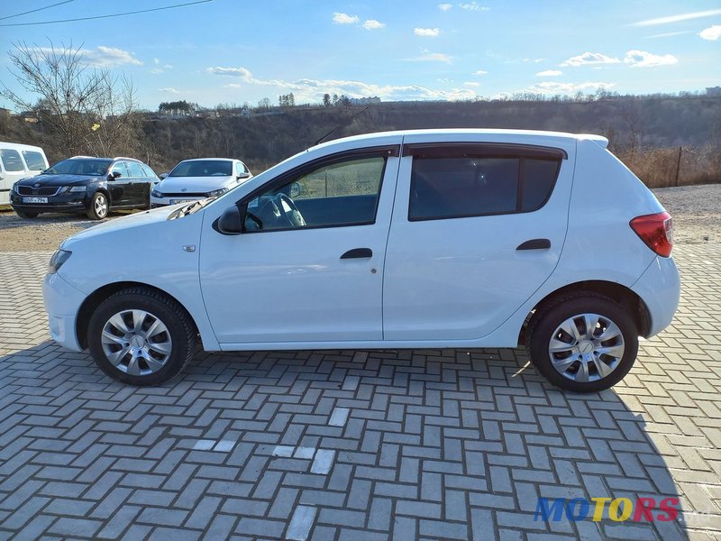 2013' Dacia Logan photo #2