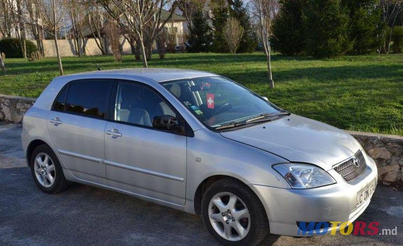 2004' Toyota Corolla photo #1