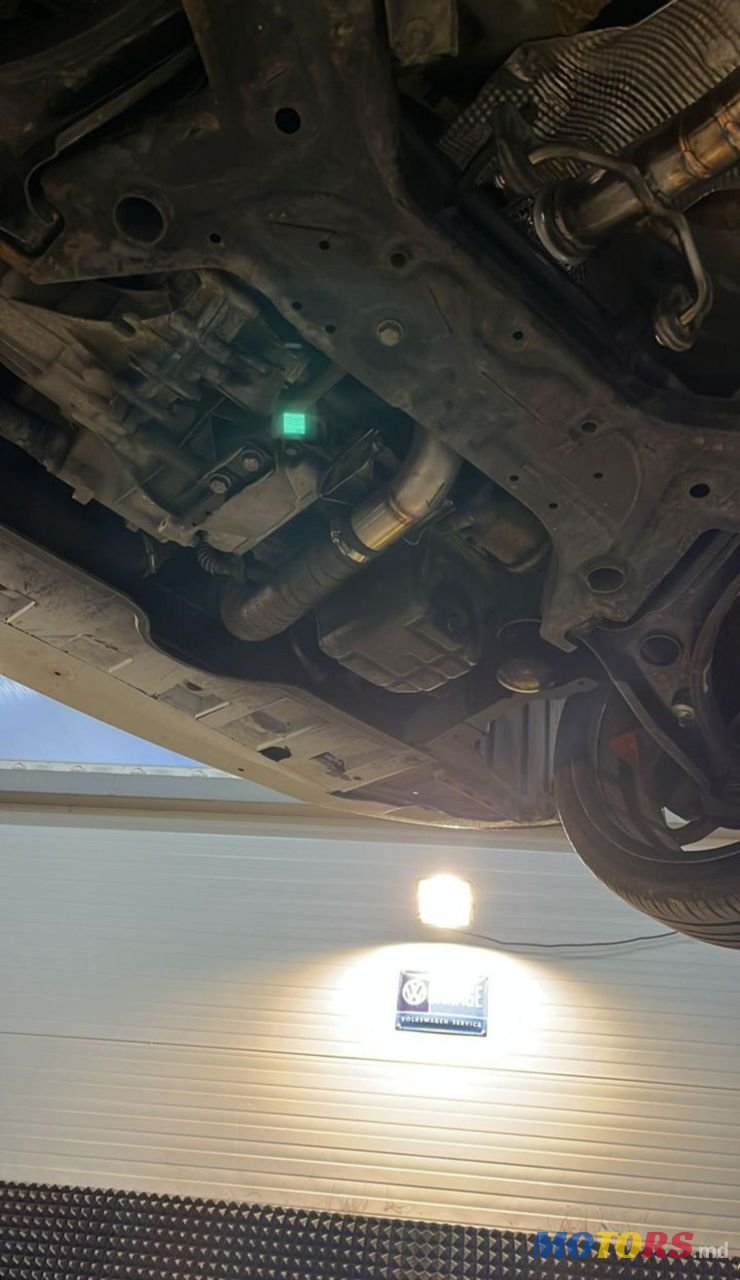 2010' Mitsubishi Colt photo #5