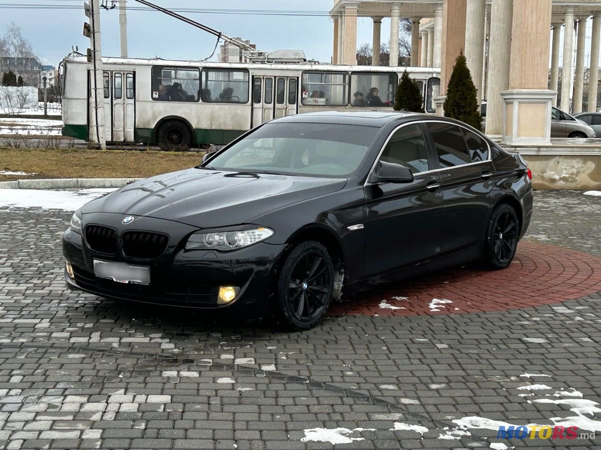 2012' BMW 5 Series photo #1