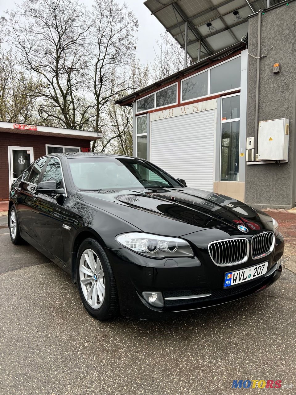 2013' BMW 5 Series photo #1