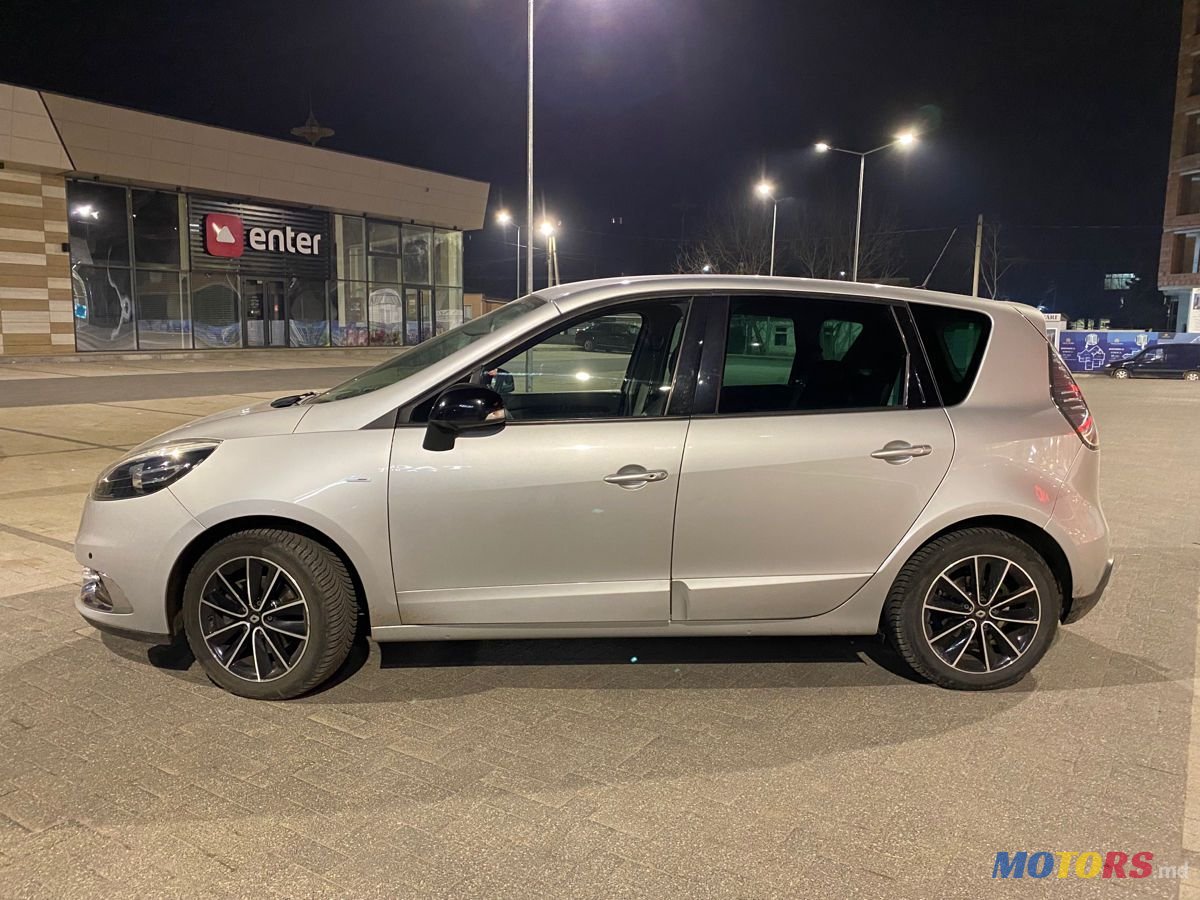 2013' Renault Scenic photo #3