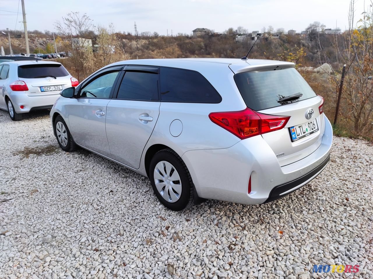 2014' Toyota Auris photo #4