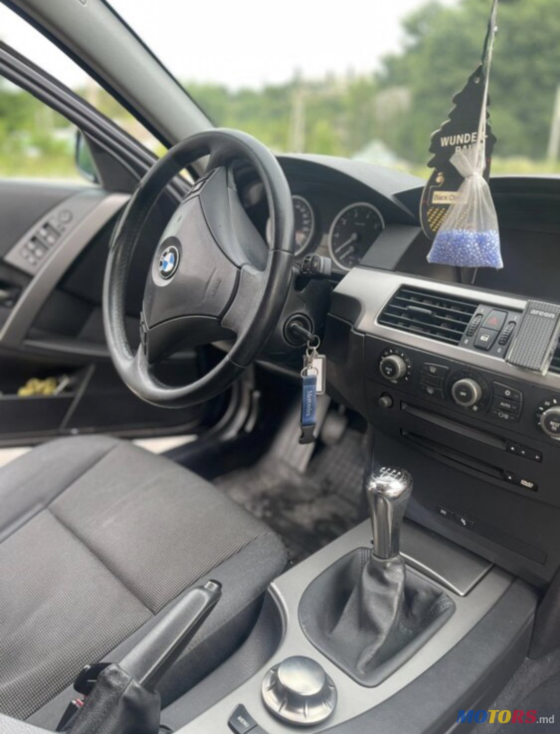 2004' BMW 520 photo #5