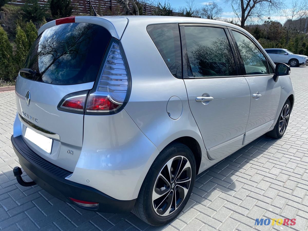 2015' Renault Megane photo #1