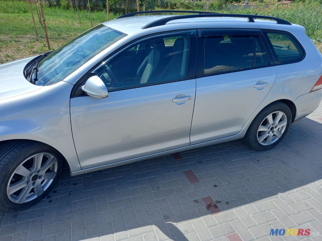 2008' Volkswagen Golf photo #1