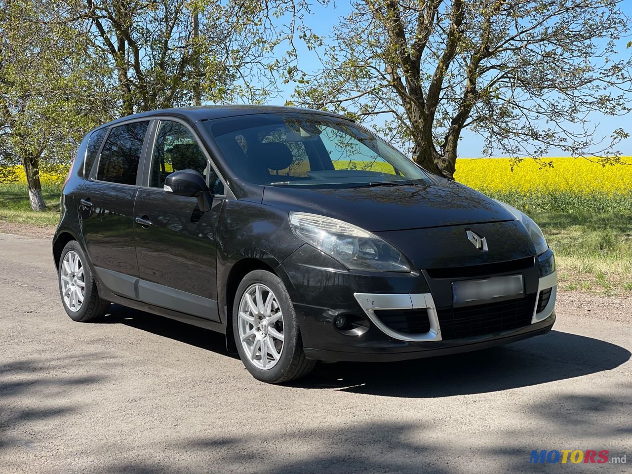 2009' Renault Scenic photo #4