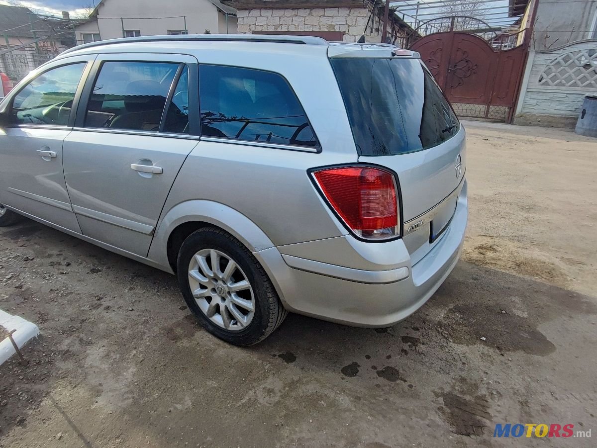 2007' Opel Astra photo #4