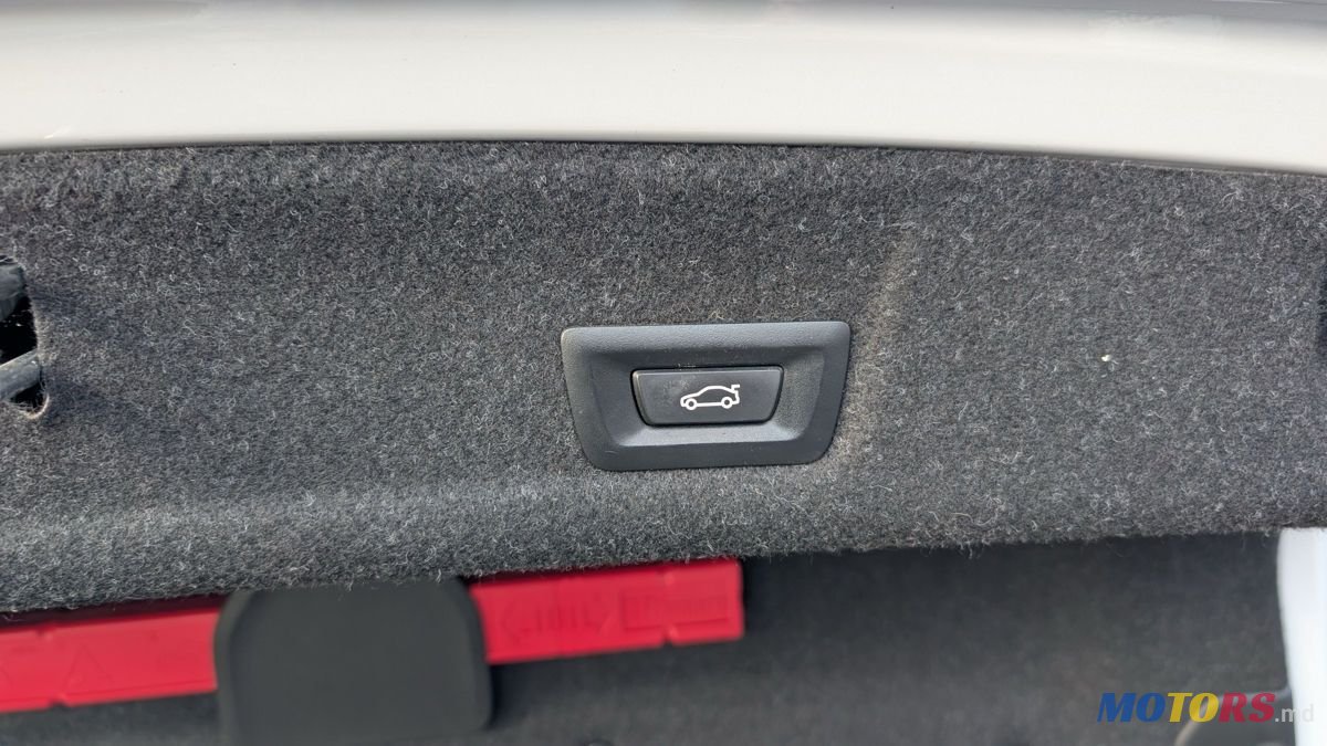 2019' BMW 3 Series photo #5