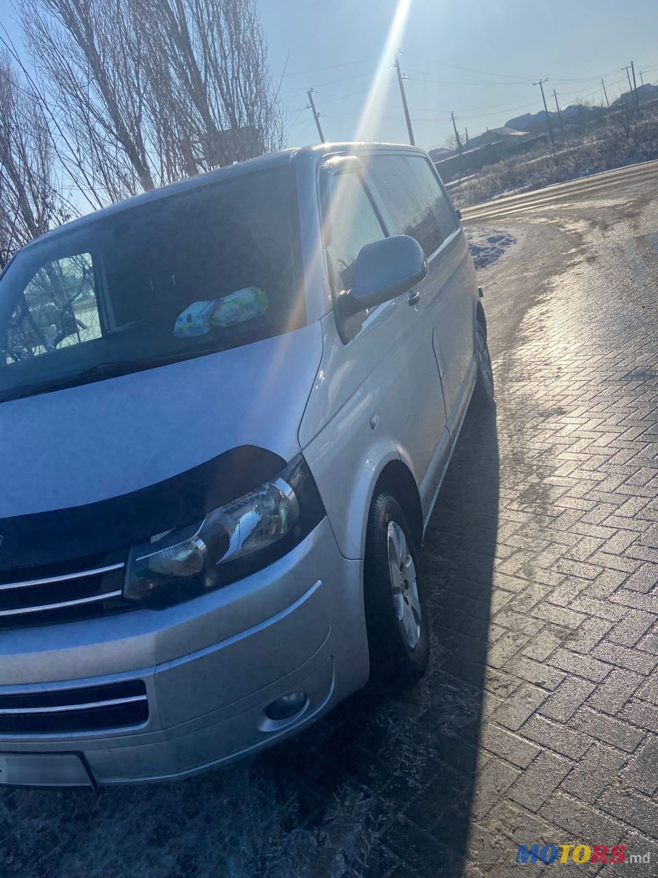 2012' Volkswagen Caravelle photo #1