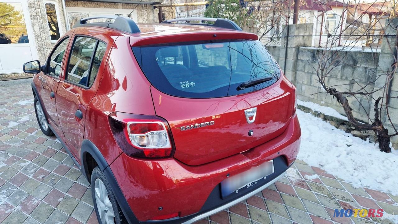 2013' Dacia Sandero Stepway photo #2