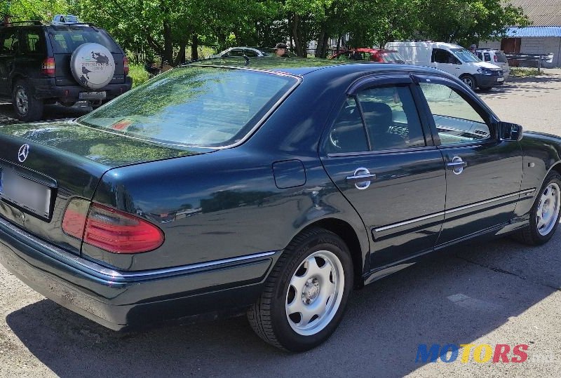 1996' Mercedes-Benz E-Class photo #3