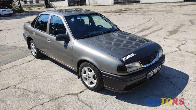 1992' Opel Vectra photo #1