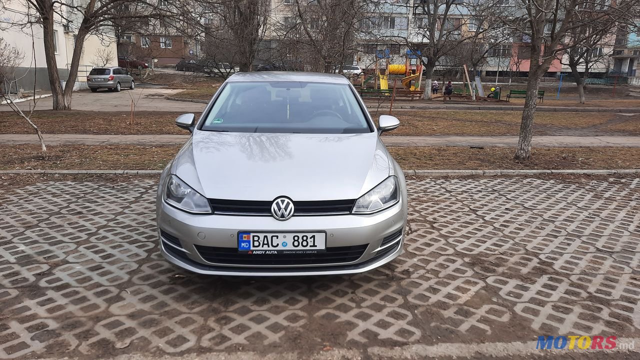 2012' Volkswagen Golf photo #2