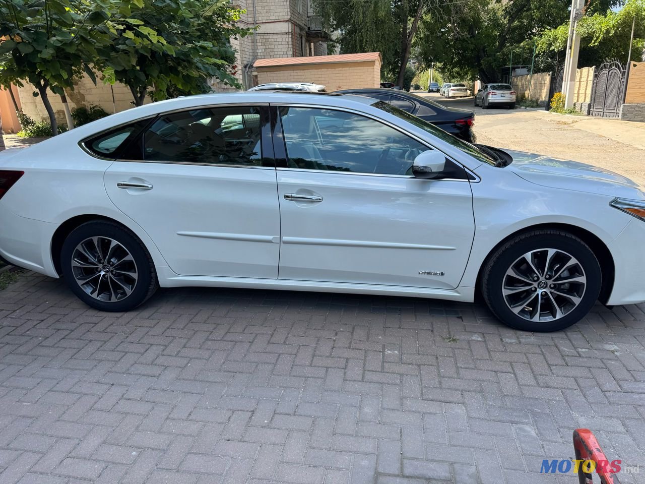 2017' Toyota Avalon photo #3