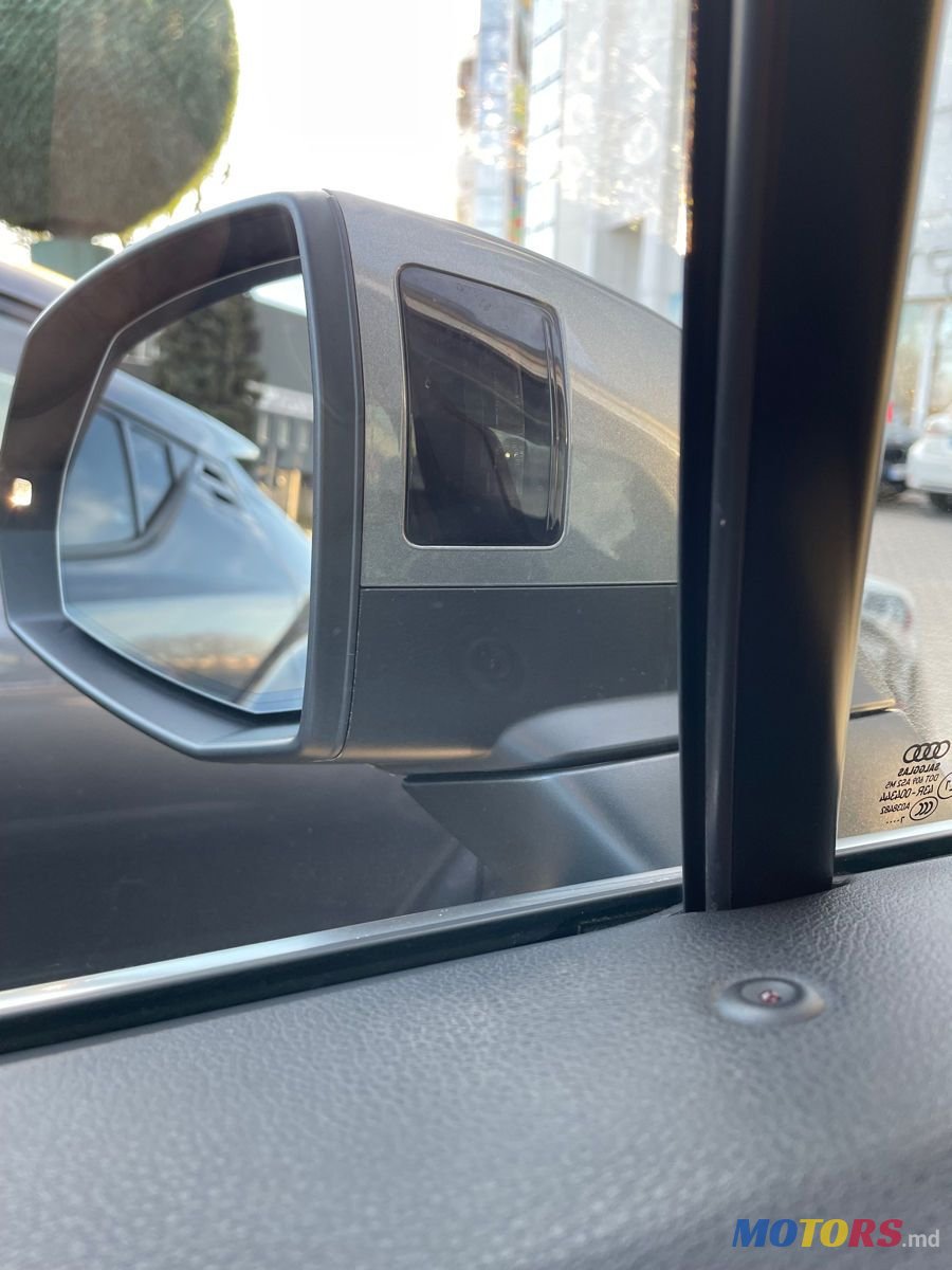 2018' Audi Q7 photo #4