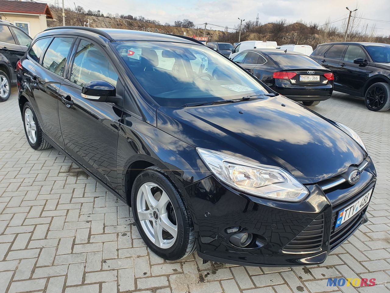 2013' Ford Focus photo #2