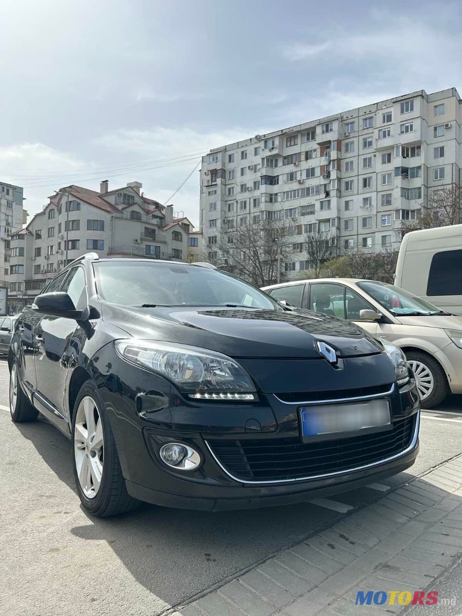 2012' Renault Megane photo #3