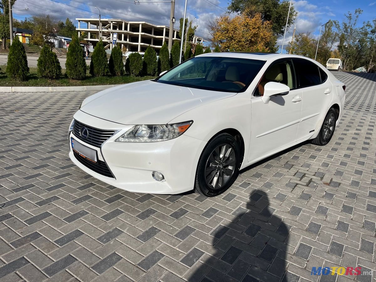 2013' Lexus Es Series photo #1