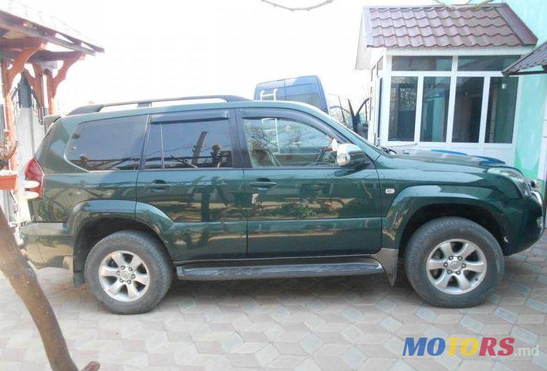 2004' Toyota Land Cruiser Prado photo #2