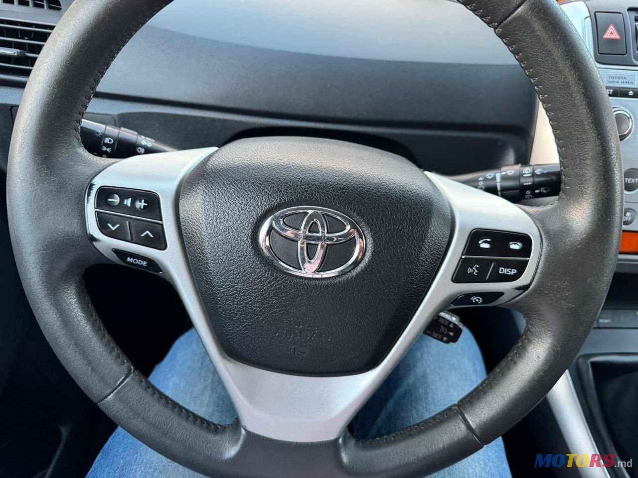 2011' Toyota Verso photo #4