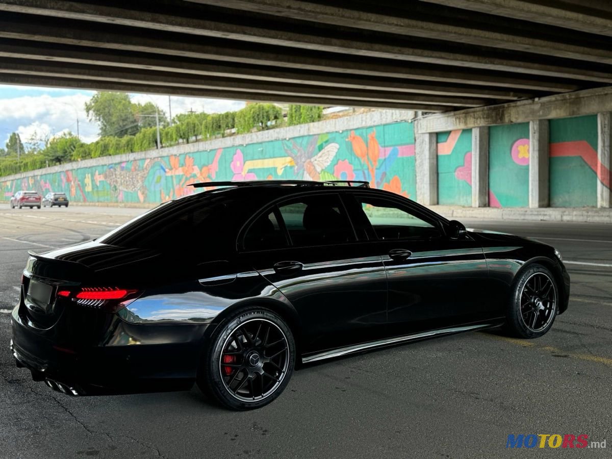 2017' Mercedes-Benz E-Class photo #2