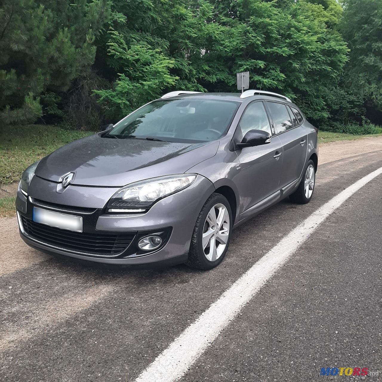 2013' Renault Megane photo #1