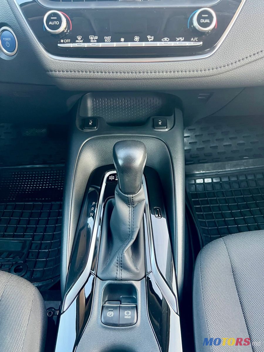 2020' Toyota Corolla photo #4