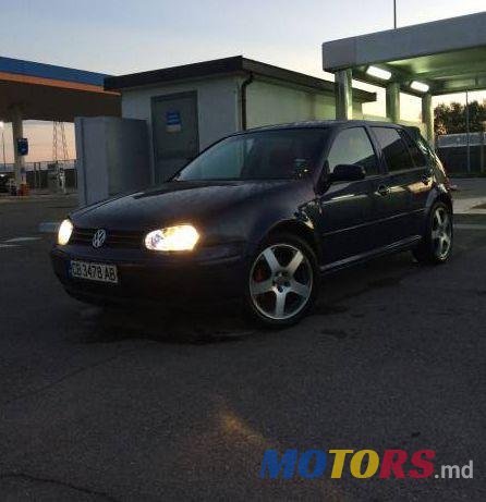 2002' Volkswagen Golf photo #2