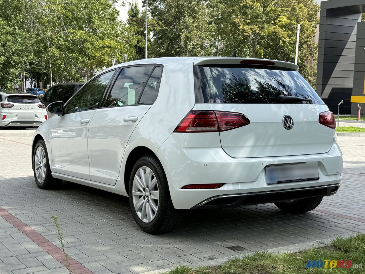 2017' Volkswagen Golf photo #5
