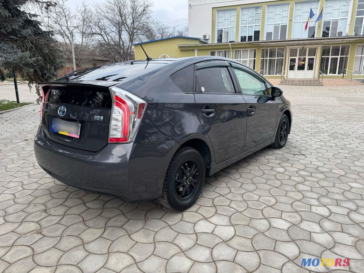2014' Toyota Prius photo #3