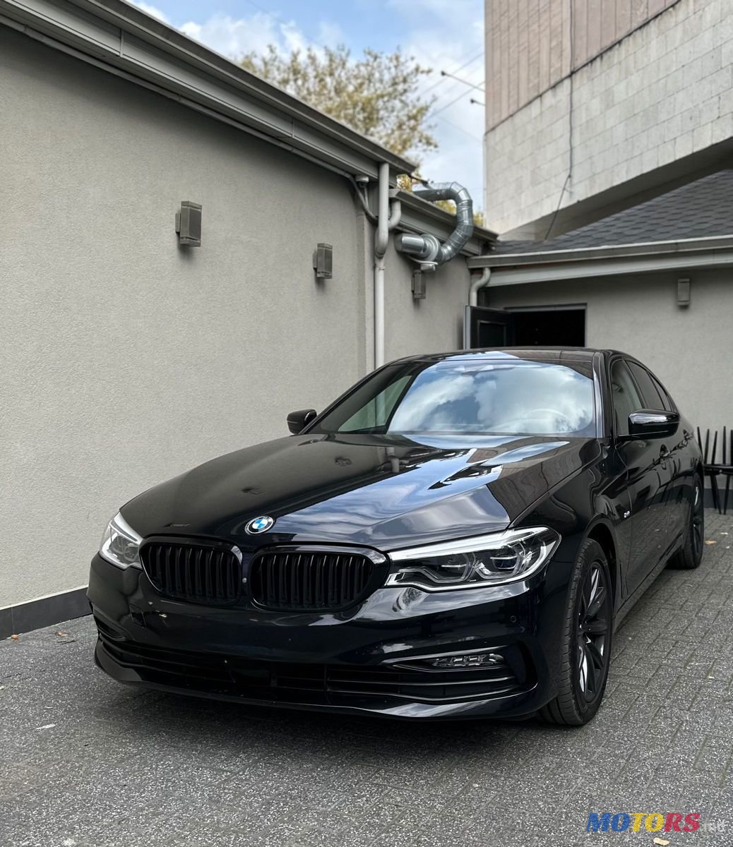 2017' BMW 5 Series photo #1