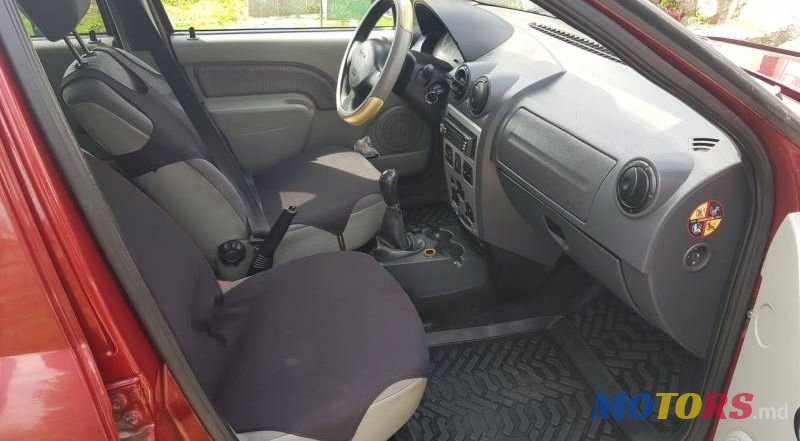 2008' Dacia Logan photo #3