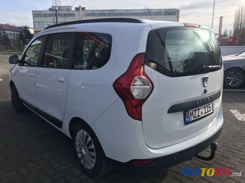 2013' Dacia Lodgy photo #4