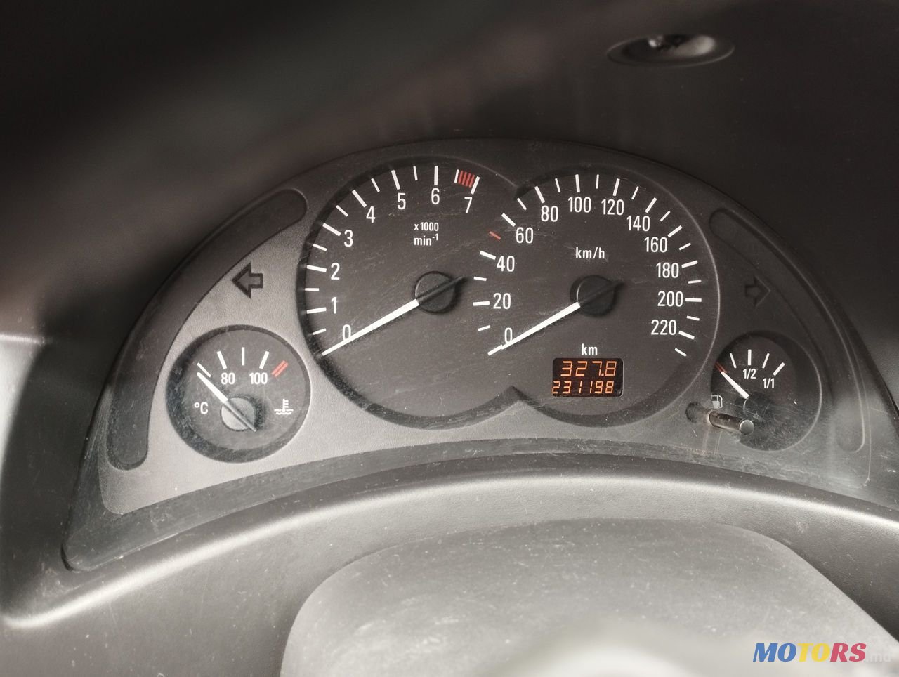 2005' Opel Corsa photo #5