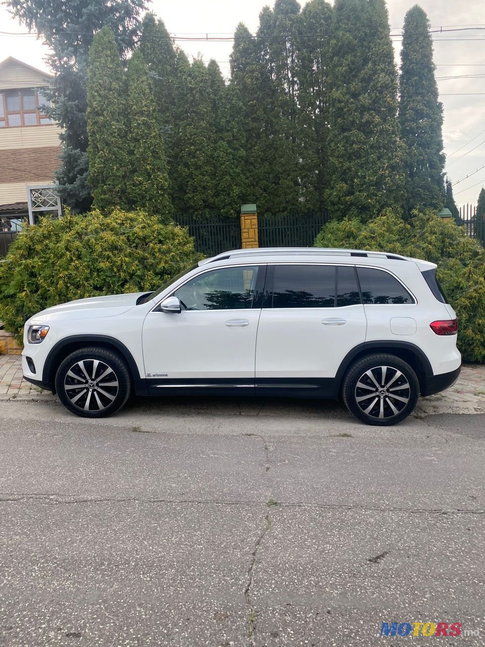 2019' Mercedes-Benz GLB photo #3