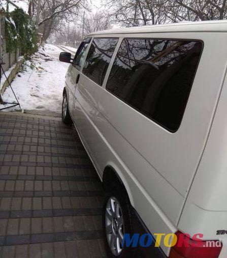 2001' Volkswagen Transporter photo #1