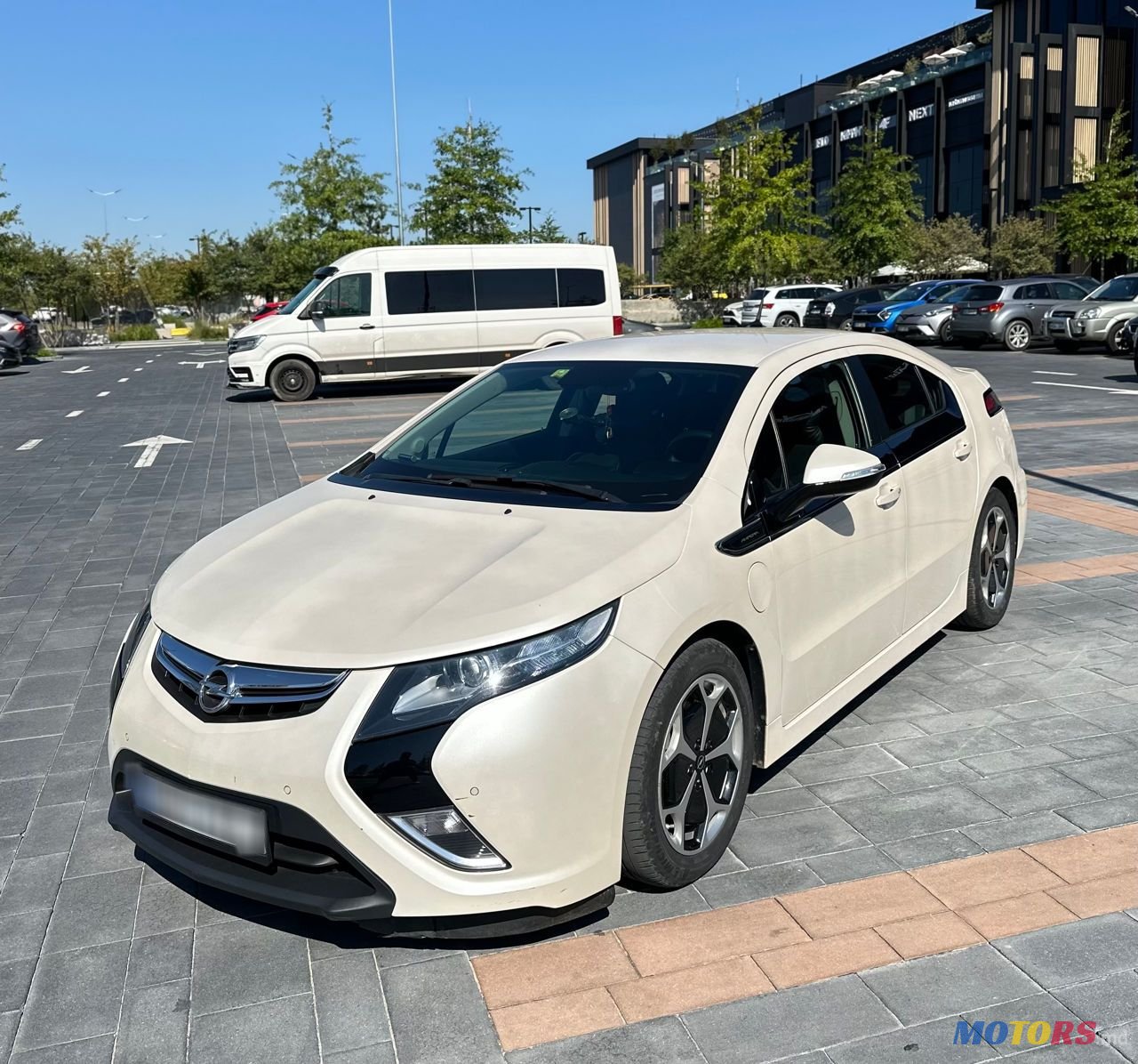 2011' Opel Ampera photo #1