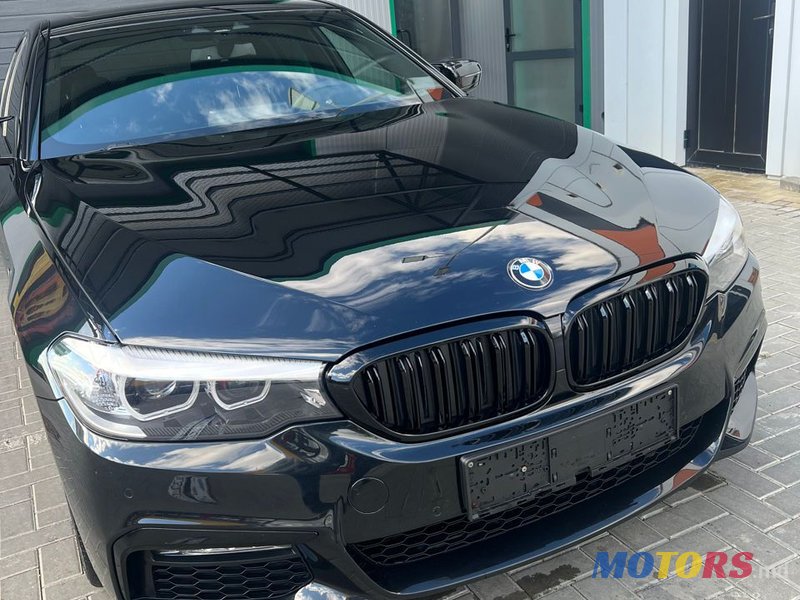 2017' BMW 5 Series photo #1