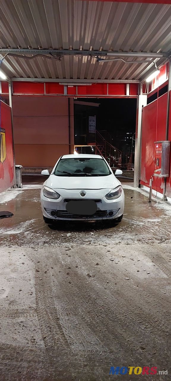 2010' Renault Fluence photo #5